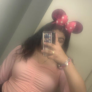 Meet your Posher, Daniela